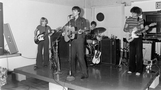 Talking Heads lançará nova compilação de raridades no Record Store Day Black Friday